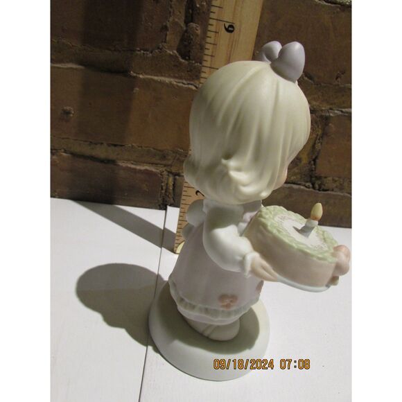 ENESCO PRECIOUS MOMENTS HAPPY BIRTHDAY DEAR JESUS 1997 272523 CHRISTIAN - Picture 6 of 7